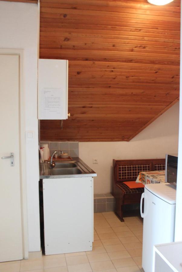 Kriszta Apartmanhaz Διαμέρισμα Balatonlelle Εξωτερικό φωτογραφία