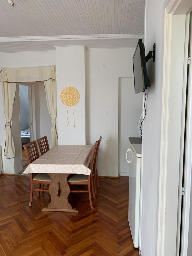 Kriszta Apartmanhaz Διαμέρισμα Balatonlelle Εξωτερικό φωτογραφία