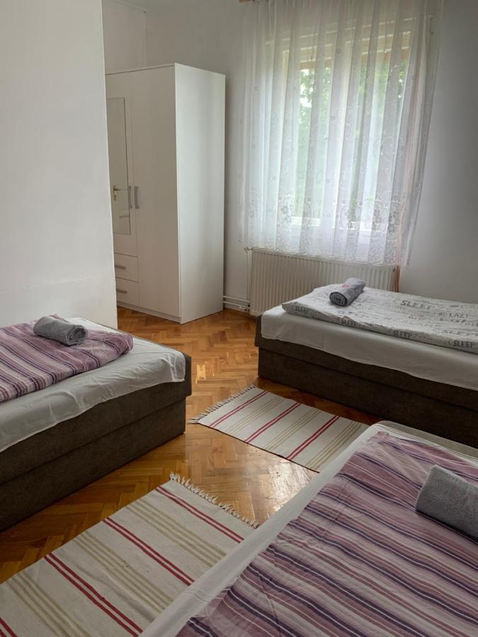Kriszta Apartmanhaz Διαμέρισμα Balatonlelle Εξωτερικό φωτογραφία
