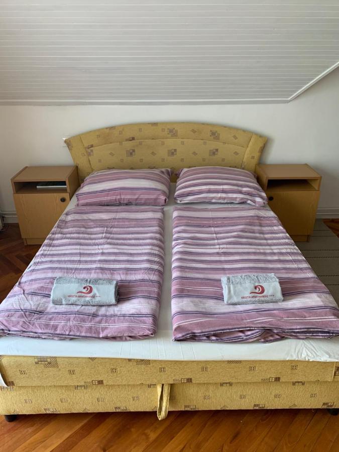 Kriszta Apartmanhaz Διαμέρισμα Balatonlelle Εξωτερικό φωτογραφία