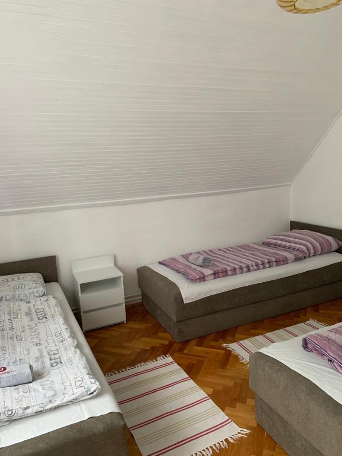 Kriszta Apartmanhaz Διαμέρισμα Balatonlelle Εξωτερικό φωτογραφία