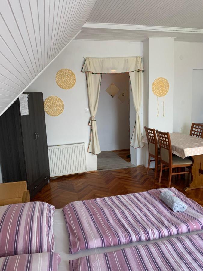 Kriszta Apartmanhaz Διαμέρισμα Balatonlelle Εξωτερικό φωτογραφία