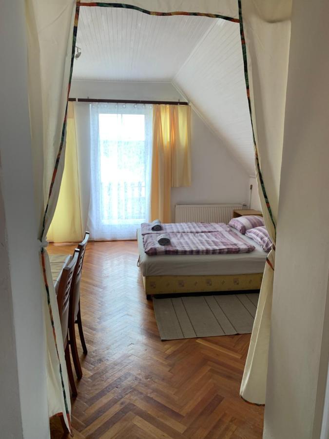 Kriszta Apartmanhaz Διαμέρισμα Balatonlelle Εξωτερικό φωτογραφία
