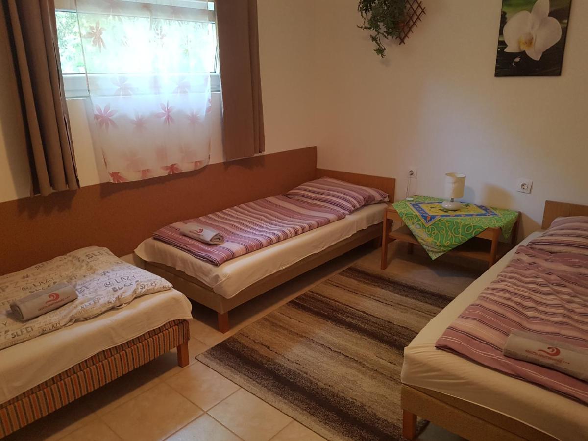Kriszta Apartmanhaz Διαμέρισμα Balatonlelle Εξωτερικό φωτογραφία