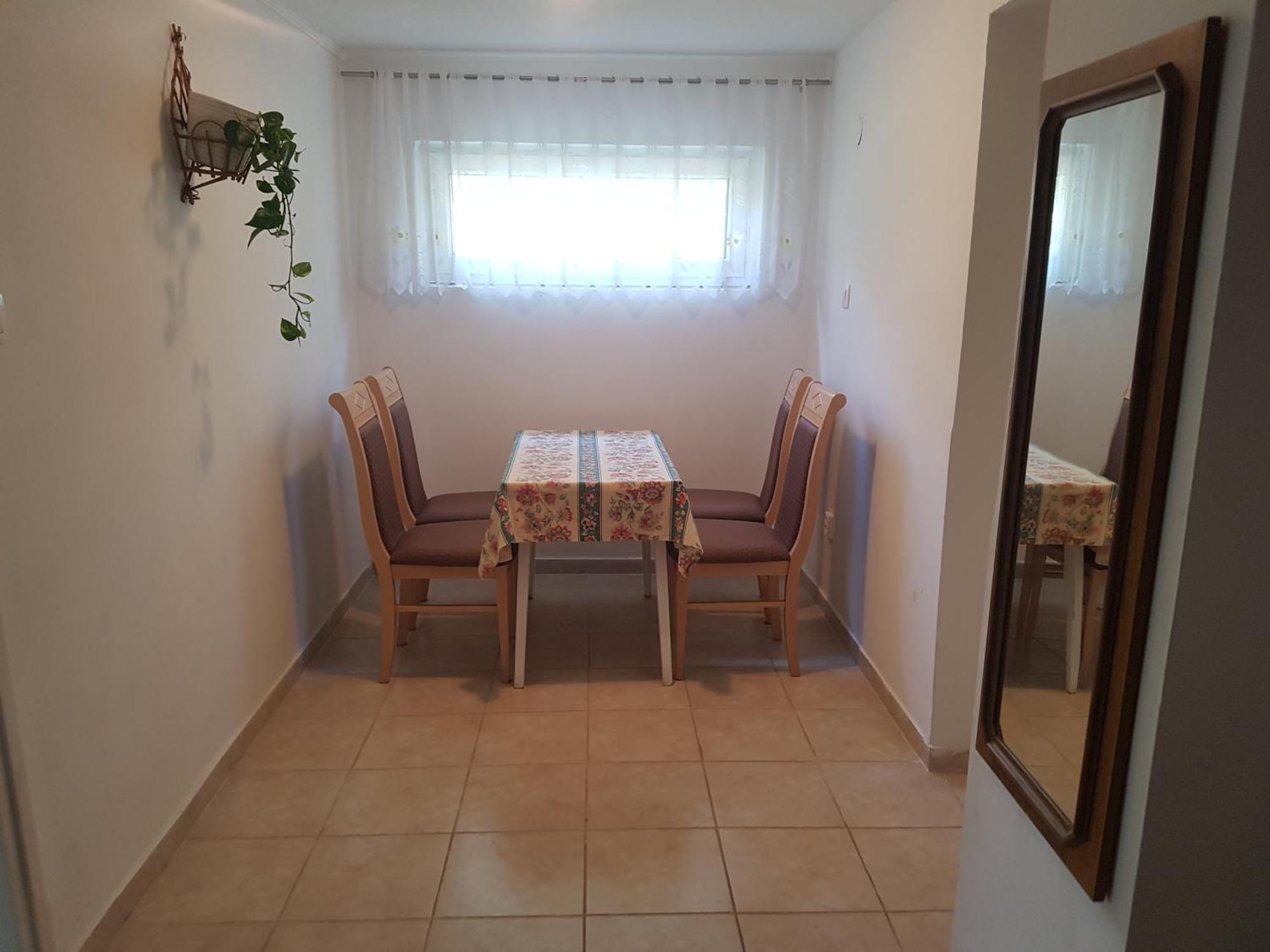 Kriszta Apartmanhaz Διαμέρισμα Balatonlelle Εξωτερικό φωτογραφία