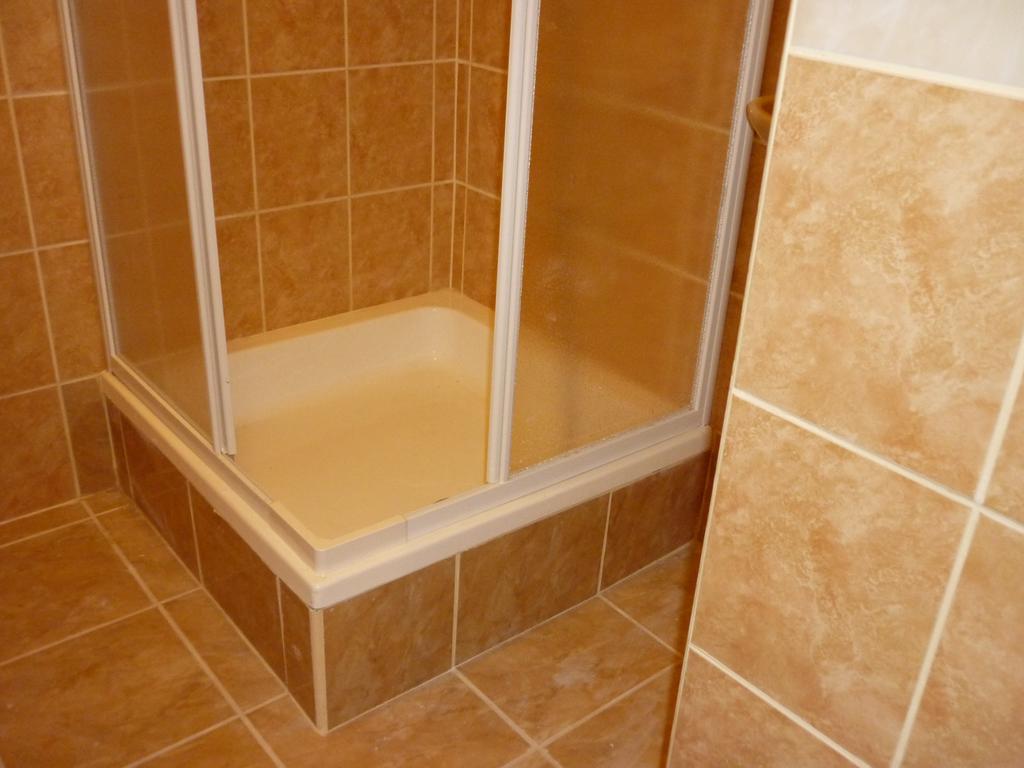 Kriszta Apartmanhaz Διαμέρισμα Balatonlelle Εξωτερικό φωτογραφία