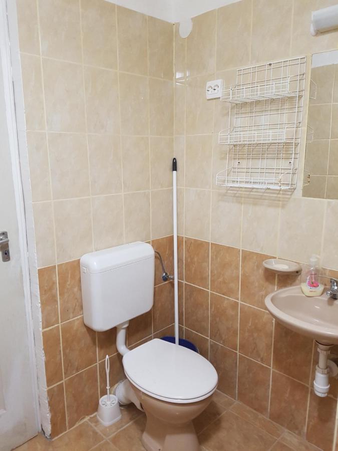Kriszta Apartmanhaz Διαμέρισμα Balatonlelle Εξωτερικό φωτογραφία
