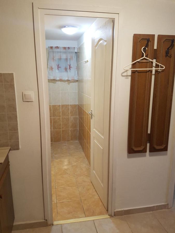 Kriszta Apartmanhaz Διαμέρισμα Balatonlelle Εξωτερικό φωτογραφία